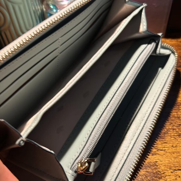 Kate Spade Zip Around Wallet - Used but still has life in it! - see pics - Picture 4 of 9